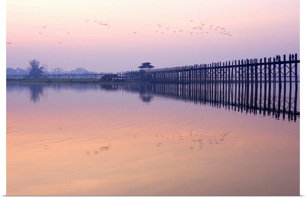 U Bein's Bridge across Thaungthaman Lake, at 1.2 km long the world's longest teak bridge, Amarapura, Myanmar (Burma), Asia