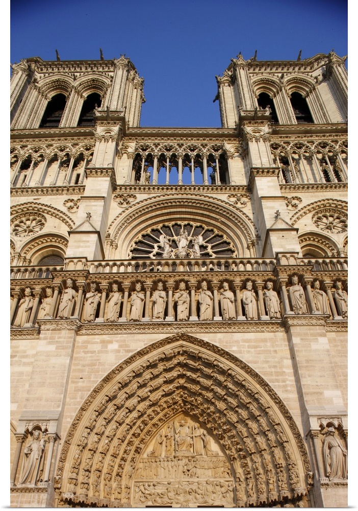 West front, Notre Dame Cathedral, UNESCO World Heritage Site, Paris, France, Europe.