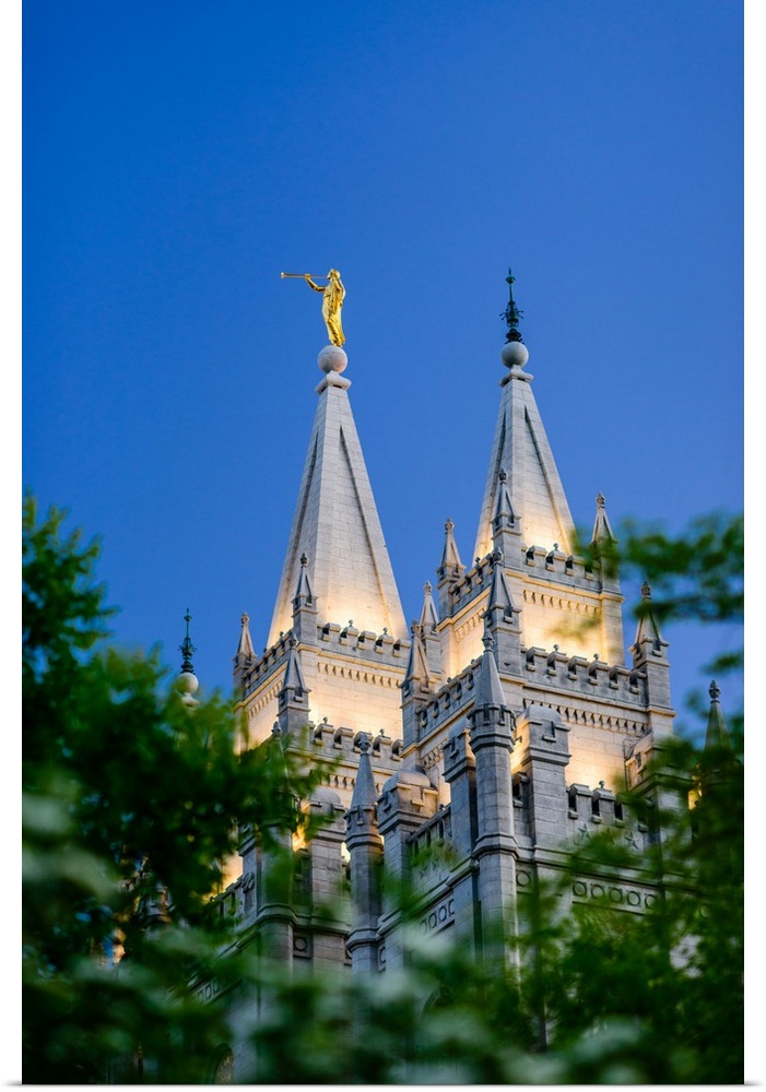 The Salt Lake City Utah Temple is one of the earliest temples to be constructed. As the fourth operating temple, it is als...