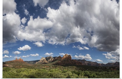 Clouds and red rocks at sunset in Sedona, Arizona