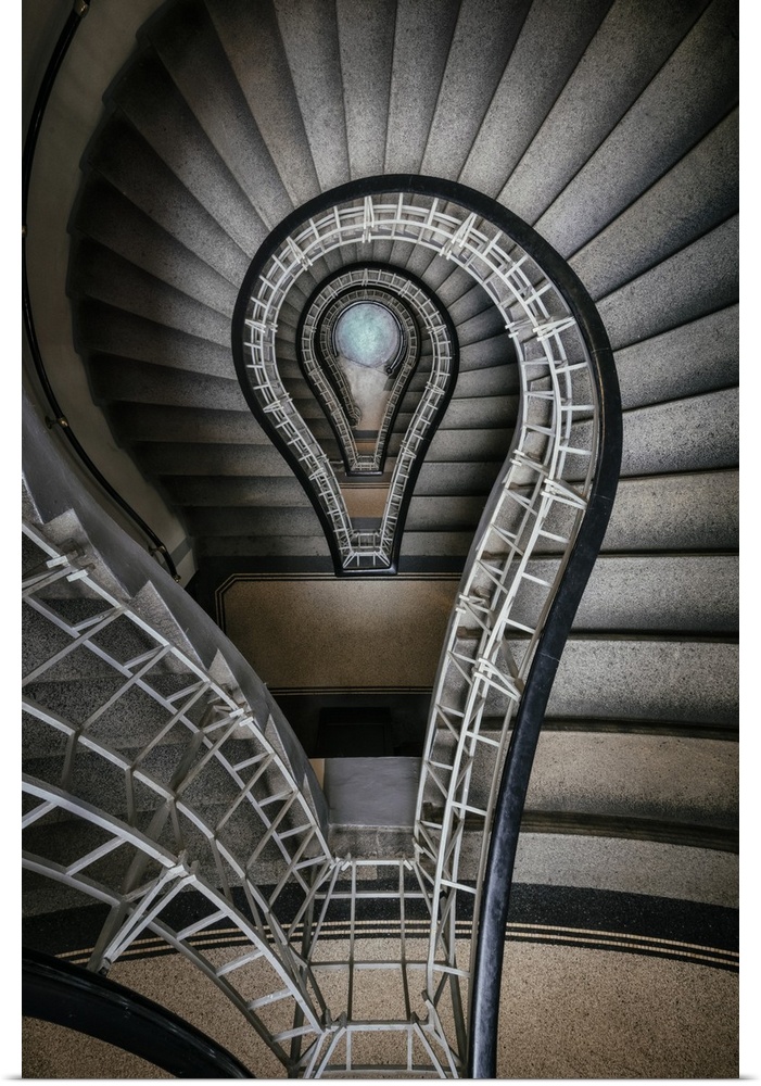 Stunning spiral staricase in the old city of Prague.