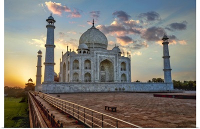 Sunrise At The Taj Mahal