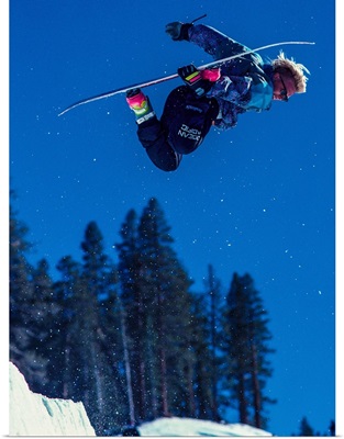Damian Sanders snowboarding on June Mountain, California