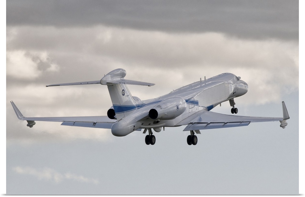 A Gulfstream G550 Eitam of the Israeli Air Force takes off from Decimomannu Air Base, Sardinia, Italy, during Exercise Veg...