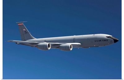 A KC-135R flies a training mission over Arizona