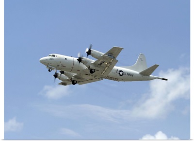 A P-3C Orion aircraft takes off from Marine Corps Base Hawaii