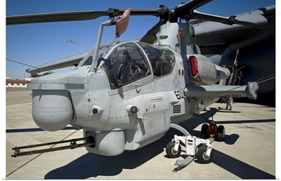 AH1Z Super Cobra attack helicopter