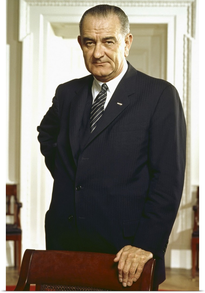 American history photograph of President Lyndon Johnson at The White House.