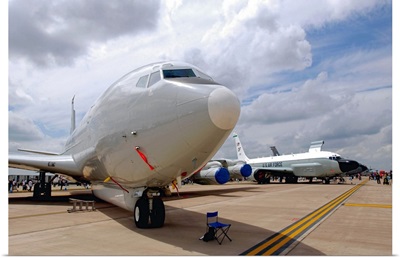 An E8C Joint STARS and a RC135V/W Rivet Joint aircraft