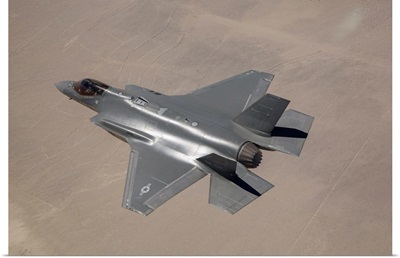 An F-35 Lightning II flies over Edwards Air Force Base, California