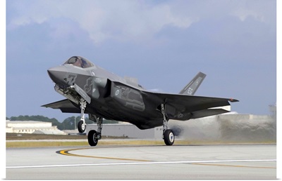 An F-35A taking off from Eglin Air Force Base, Florida