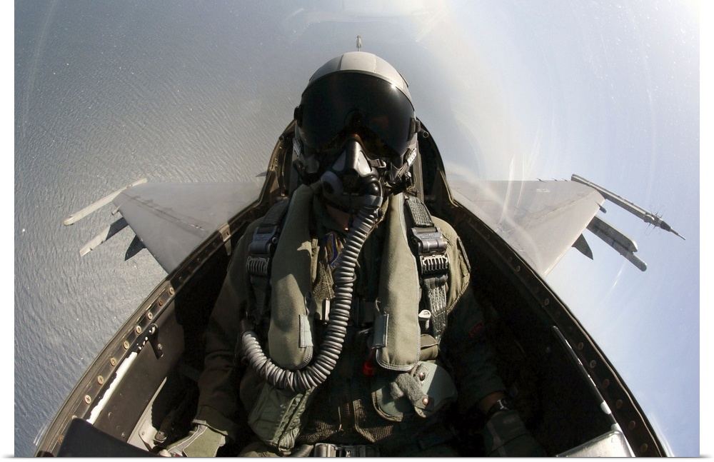 An F16 Fighting Falcon in flight