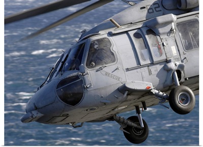 An MH-60S Seahawk helicopter