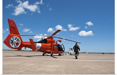 An MH-65C Dolphin helicopter of the U.S. Coast Guard