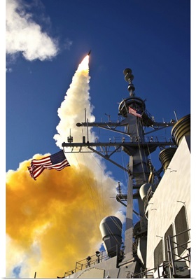 The Aegisclass destroyer USS Hopper launching a standard missile 3 Blk IA in Kauai