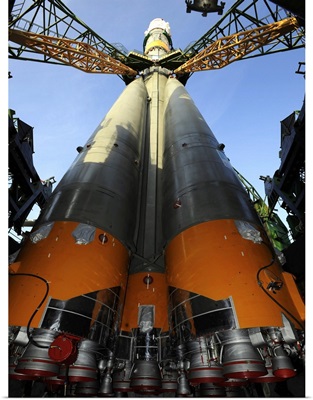 The Soyuz TMA13 spacecraft arrives at the launch pad