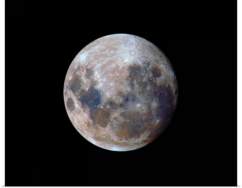The true colors of the moon during the 2010 perigee.