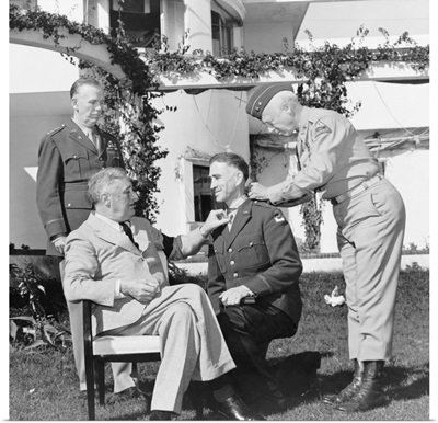 World War II photo of President Franklin Roosevelt presenting the Medal of Honor