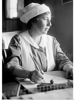 A nurse at Walter Reed Hospital in Washington, DC, 1918