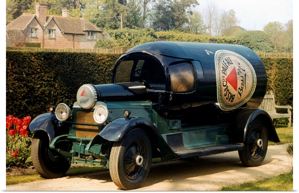 1921 Daimler T.L. 30 with 'bottle' body.