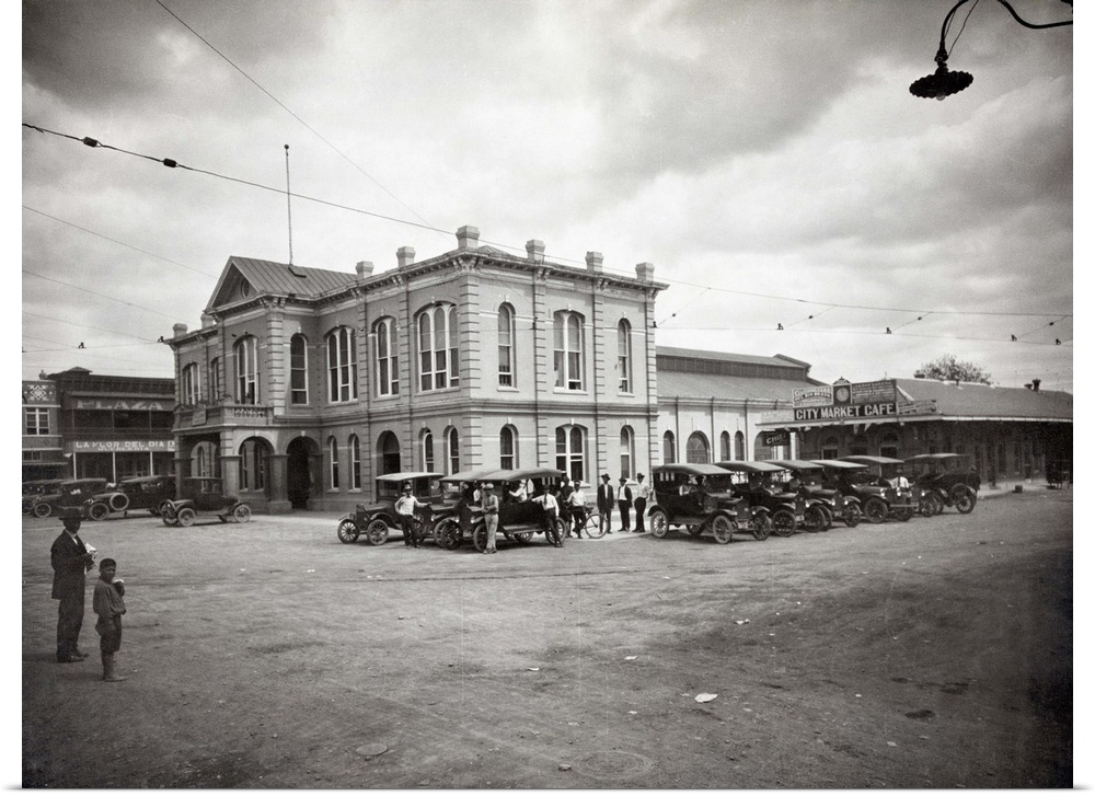 Cars parked on the square in Laredo, Texas. Photograph, c1925.