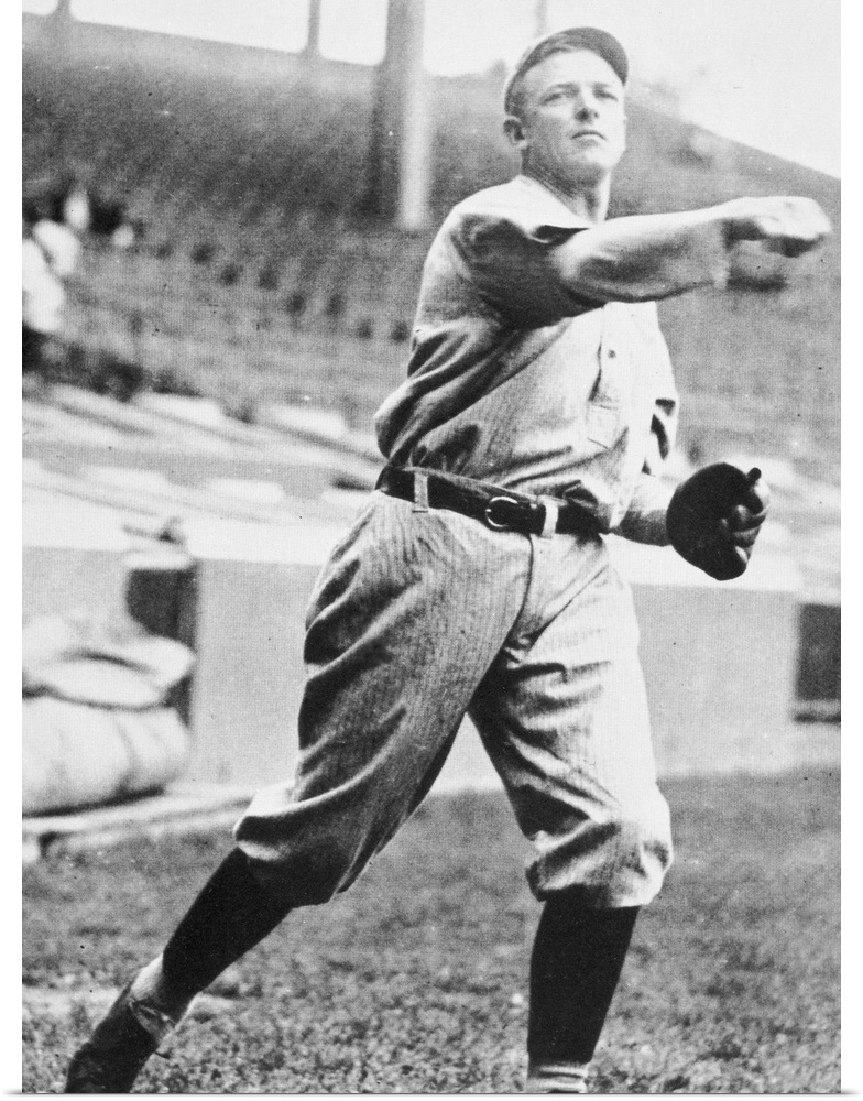(1882-1925). Known as Christy. American baseball pitcher.