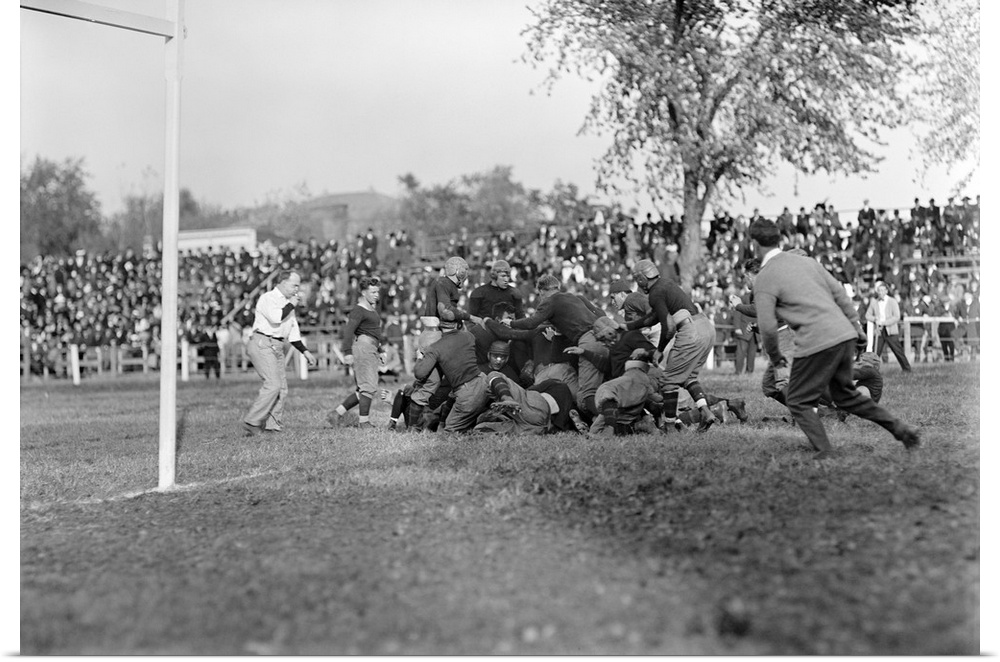 College football game between Georgetown and Carlisle, 1912.
