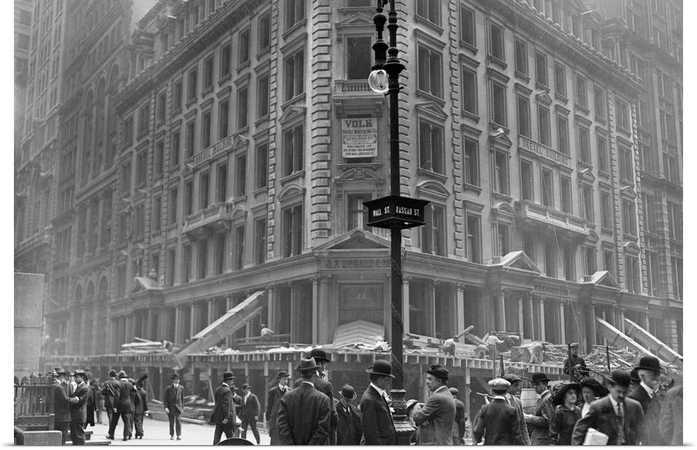 Demolition of the J.P. Morgan Bank at 23 Wall Street in New York City. Photograph, May 1913.