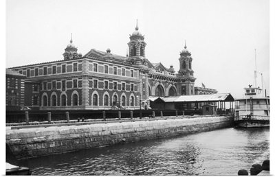 Ellis Island, 1912, main building at the immigration station