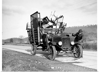 Farmer Moving, 1937