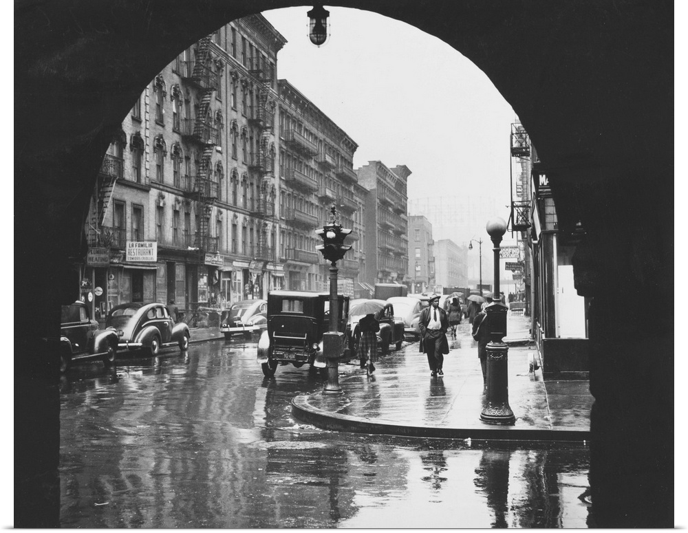 Looking east down 110th Street from Park Avenue in East Harlem. Photograph by Al Aumuller, 25 April 1947.