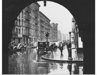 Looking east down 110th Street from Park Avenue in East Harlem, 1947