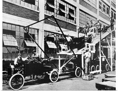 Model T assembly line at the Ford automobile plant in Highland Park, Michigan, 1913