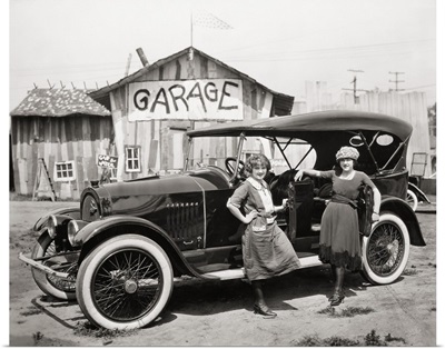 Silent Film: Automobiles: Mildred June and Floy Gwinn.