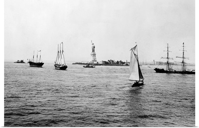 Statue Of Liberty, 1898, Bedloe Island in New York Harbor