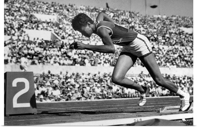 Wilma Rudolph at the start of a race during the 1960 Summer Olympics