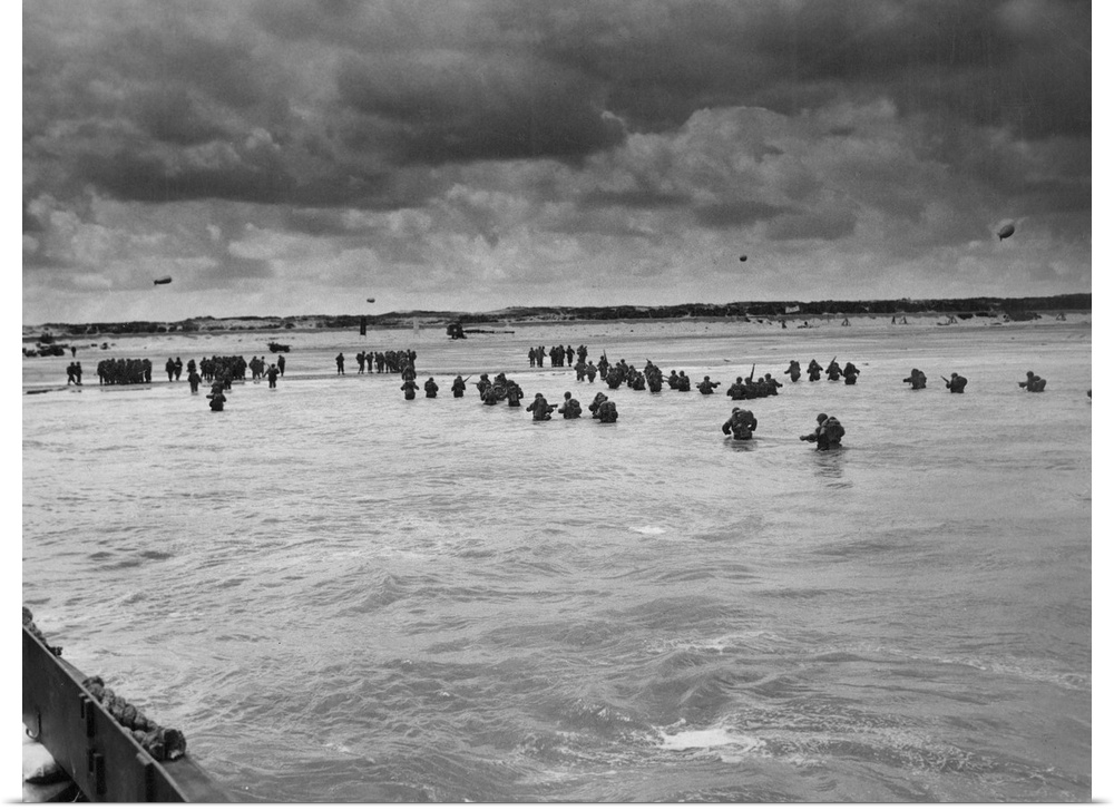 American troops wading ashore at Utah Beach during the invasion of Normandy, 6 June 1944.