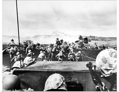 World War II: Landing, Marines landing on a beach