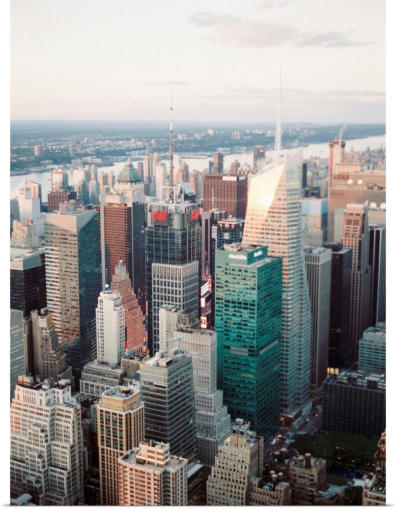 A high angle photograph of the skyscrapers of Manhattan, New York City.