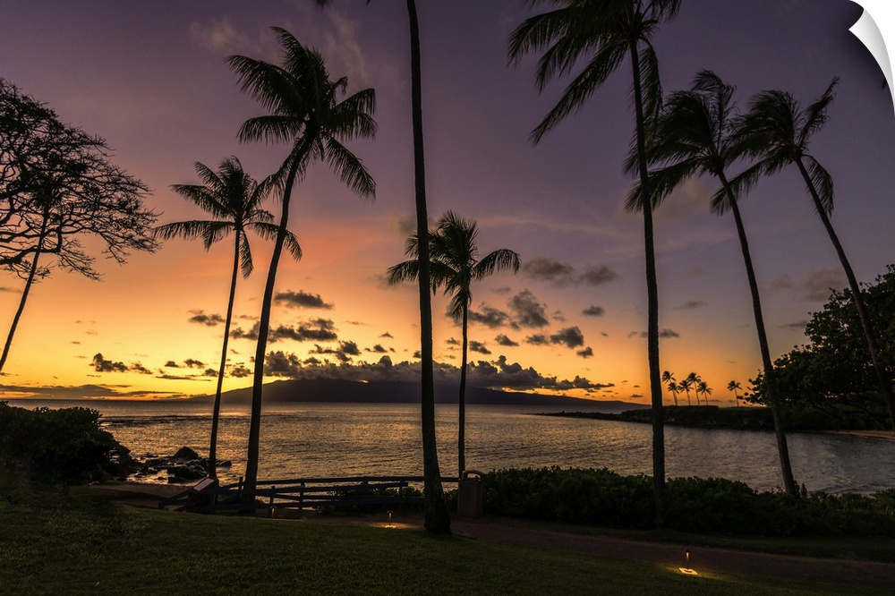 Colorful sunset at Kapalua, Maui, Hawaii