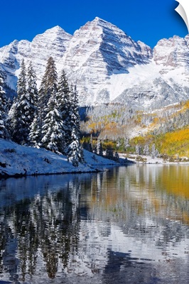 Colorado, Near Aspen, Landscape Of Maroon Lake And Maroon Bells