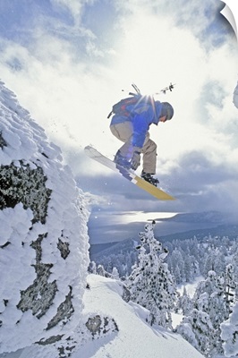 Diamond Peak, Lake Tahoe, Nevada, USA, Man Snowboarding In Mid-Air