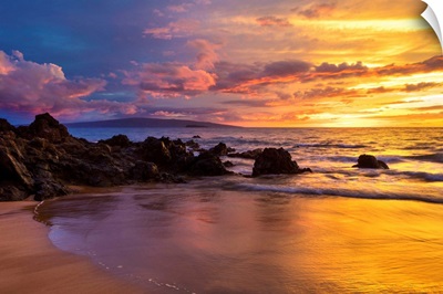 Dramatic Clouds During A Sunset On A Beach, Makena, Maui, Hawaii, USA