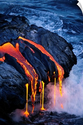 Hawaii, Big Island, Hawaii Volcanoes National Park, Lava Flowing Into Ocean