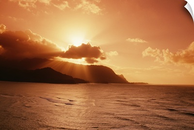 Hawaii, Kauai, Hanalei Bay, Bali Hai Point, Red Sunset, Sunburst