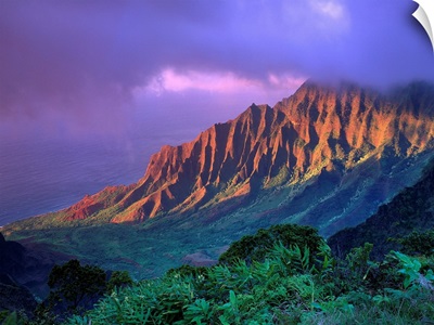 Hawaii, Kauai, Na Pali Coast, Kalalau Valley, Ka'a'alahina Ridge
