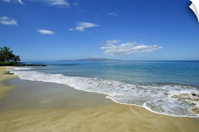 Hawaii, Maui, Wailea, Beautiful Polo Beach, Kahoolawe In Distance