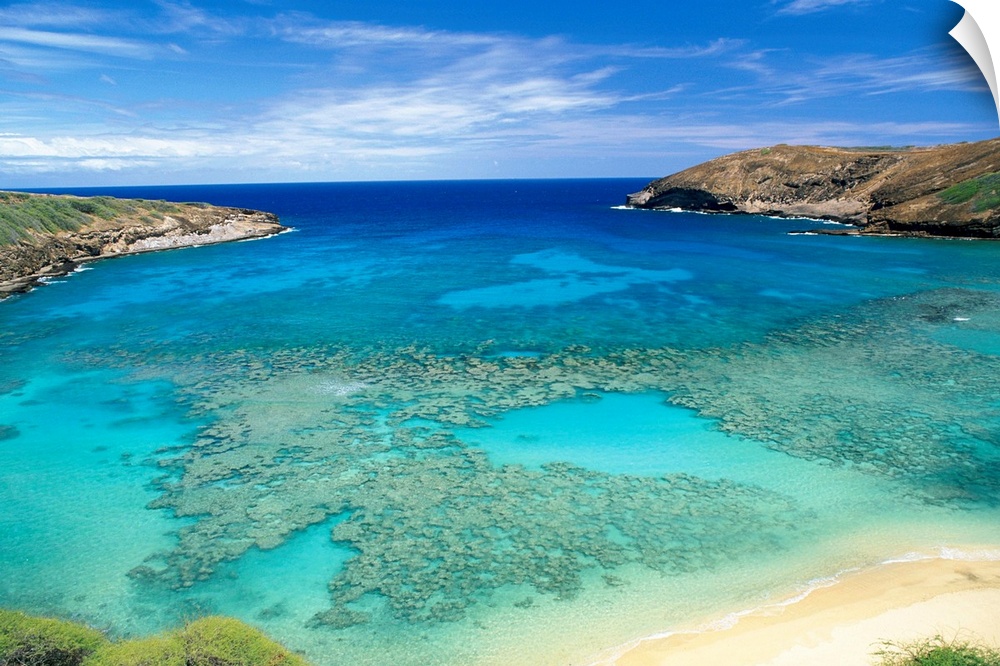 Hawaii, Oahu, Hanauma Bay State Park, View From Above Looking In
