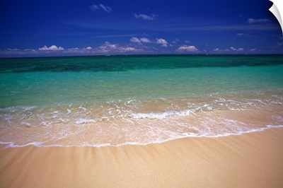 Hawaii, Oahu, Lanikai, Turquoise Shoreline Ocean Calm Day