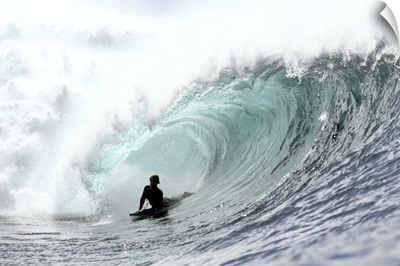 Hawaii, Oahu, North Shore, Afternoon Surfing On Large Waves